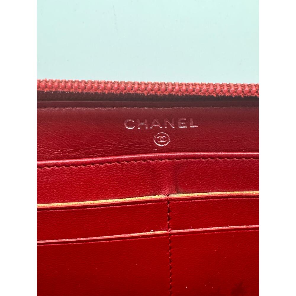 CHANEL - 2011 Interlocking CC Logo Wallet - Picture 4 of 7